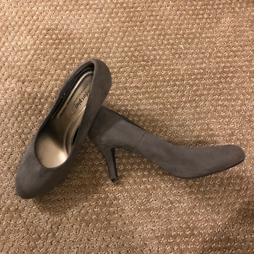 Shoes - Picture 3 of 3